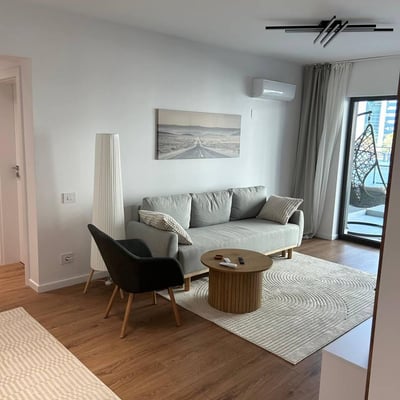 Spacious apartment 59 m² with parking, Bucharest