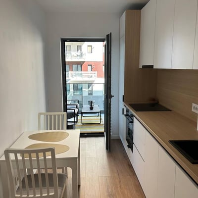Amplio apartamento de 59 m² con aparcamiento, Bucarest.