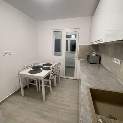 Трёхкомнатная квартира в Бухаресте, 65 м², первая сдача
