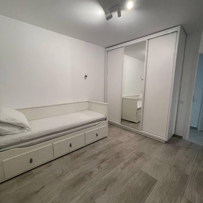 Трёхкомнатная квартира в Бухаресте, 65 м², первая сдача