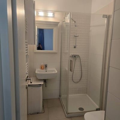 Long term rent 3 room apartment in Bucharest, 83 m², 6 sector