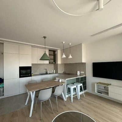 Amplio Apartamento de 3 Habitaciones en Zwierzyniec, Cracovia