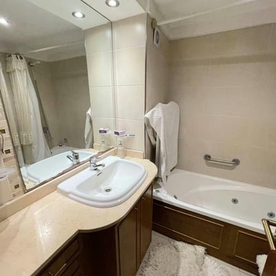 Spacious Apartment with Garage and Rooftop BBQ Area in Mar-del-Plata