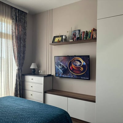 Rent 1-Bedroom Apartment 55m² in Batumi, Tabidze St. 129