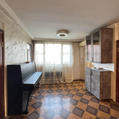 ALQUILER Apartamento de 3 habitaciones 100m² en Batumi, Calle Tabidze 7