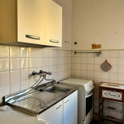 Rent 2-room Apartment with Terrace, Genoa, San Teodoro Area