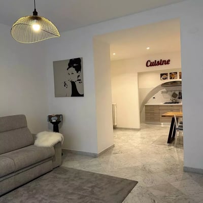 Rent a 2-room Apartment in Palazzo Miramare with Terrace and Garden, Genoa