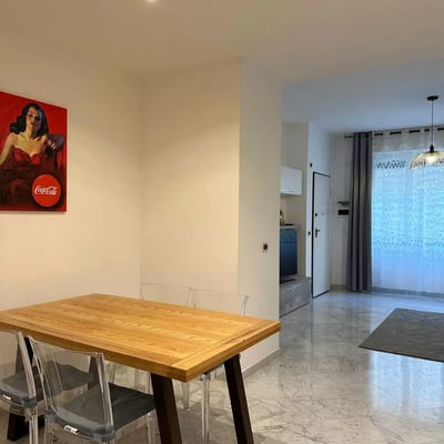 Rent a 2-room Apartment in Palazzo Miramare with Terrace and Garden, Genoa