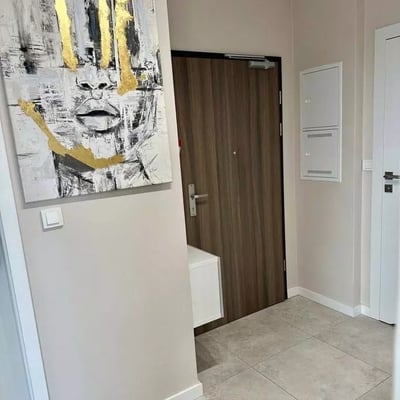 Просторная 3-комнатная квартира на улице Skierniewicka 34A, район Wola, Варшава, с балконом