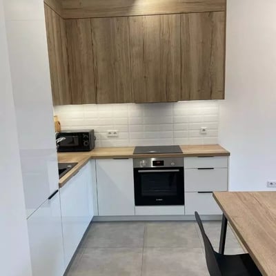 Long-Term Rental: 2-Room Apartment 53 m² with Balcony, Warsaw, Wola