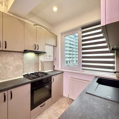 Long-Term Rent of 1-Bedroom Apartment with Balcony in Militari Residence, Bucharest