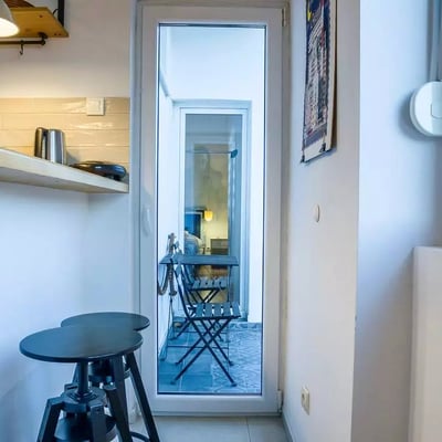 Alquiler a largo plazo de un acogedor apartamento de 2 habitaciones en Vračar, Belgrado