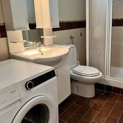 Long-term rental of a bright 3-bedroom apartment in Belgrade with a view of Tašmajdan Park