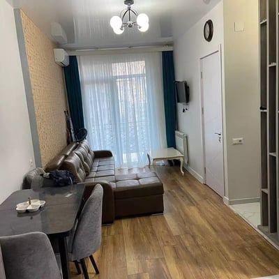 1+1 Apartment for Long-Term Rent in Batumi on Sheriff Khimshiashvili St. 65