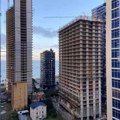 1+1 Apartment for Long-Term Rent in Batumi on Sheriff Khimshiashvili St. 65