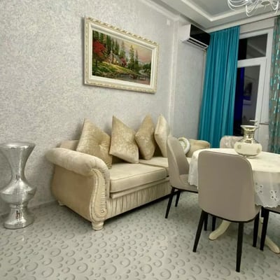 Apartamento de un dormitorio en alquiler a largo plazo en Batumi, calle Pirosmani