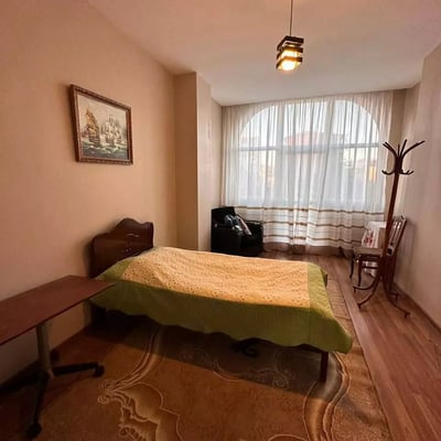 Long-term Rental of 2+1 Apartment on Chavchavadze St. 32, Batumi