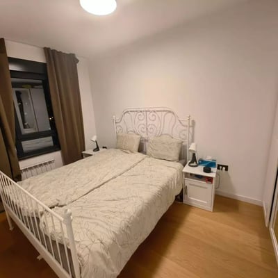 Long-term rental 3-room apartment in Belgrade, Vračar with balcony and parking space