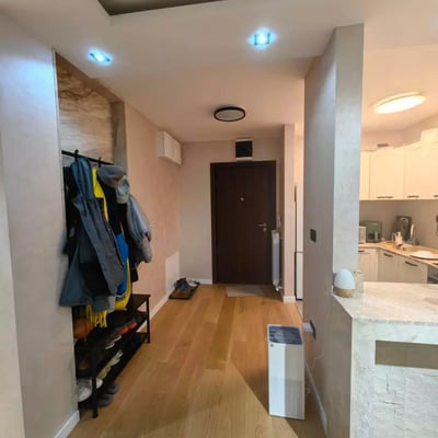 Long-term rental 3-room apartment in Belgrade, Vračar with balcony and parking space
