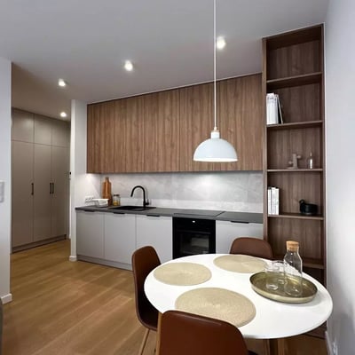 Alquiler a largo plazo de un apartamento de 3 habitaciones, 53 m², ul. Nocznickiego, Bielany, Varsovia