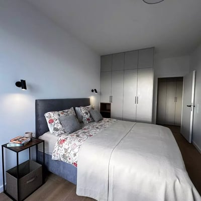 Alquiler a largo plazo de un apartamento de 3 habitaciones, 53 m², ul. Nocznickiego, Bielany, Varsovia