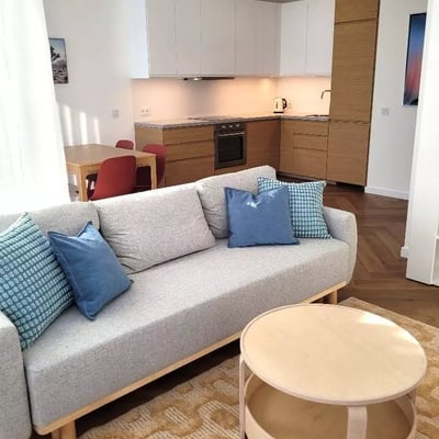 Долгосрочная аренда 2-комнатной квартиры, 50 м², ул. Kolejowa, Wola, Варшава