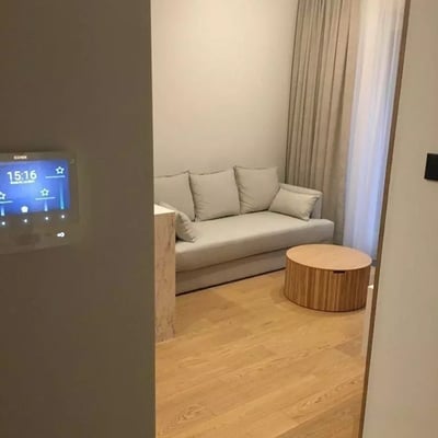 Long-term rental of a 3-room apartment, 50 m², Mennica Residence, Wola, Warsaw