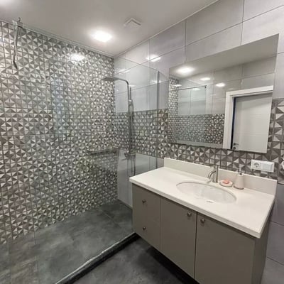 Long-term rental house in the suburbs of Batumi with a pool and yard