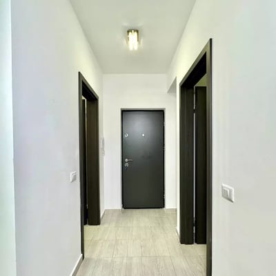 Long-term rental: One-bedroom apartment in "Militari Residence", Bucharest, 40 m²