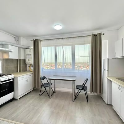 Long-term rental: One-bedroom studio apartment in "Militari Residence", Bucharest