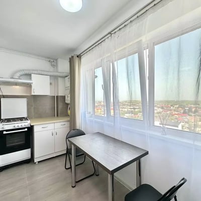 Long-term rental: One-bedroom studio apartment in "Militari Residence", Bucharest