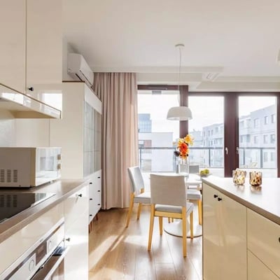 Long-term rental, Warsaw, Siedmiogrodzka St., Wola district: 3-room apartment with a balcony