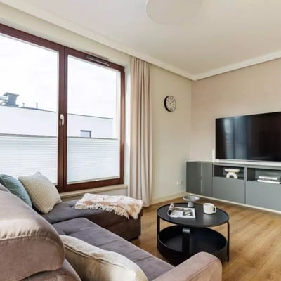 Long-term rental, Warsaw, Siedmiogrodzka St., Wola district: 3-room apartment with a balcony