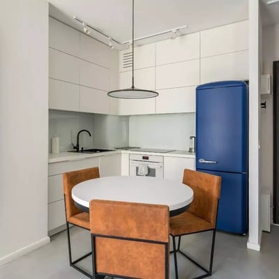 Long-term rental, Warsaw, Zupnicza St., Praga-Południe district: 2-room apartment with a balcony