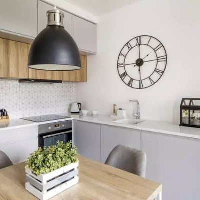 Долгосрочная аренда, Варшава, ул. Wolska, район Воля: 2-комнатная квартира с балконом