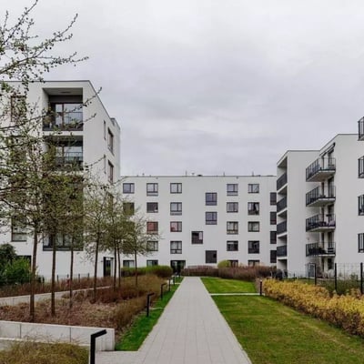 Long-term rental, Warsaw, Wilanów: 2-room apartment with a balcony