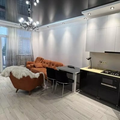 Alquiler a largo plazo, Batumi: apartamento 1+1, 52 m²