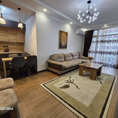 Alquiler a largo plazo, Batumi: apartamento 2+1, 70 m²