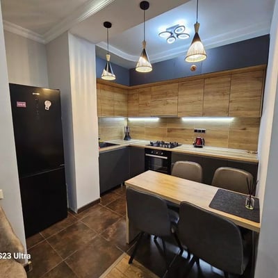 Alquiler a largo plazo, Batumi: apartamento 2+1, 70 m²