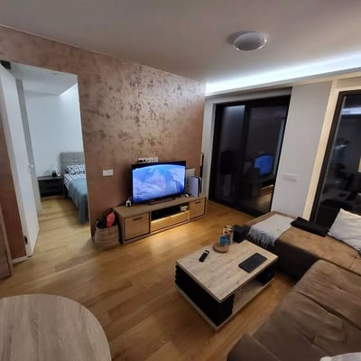Long-term rental of a 2-rooms apartment in the premium residential complex "Sakura Park", New Belgrade