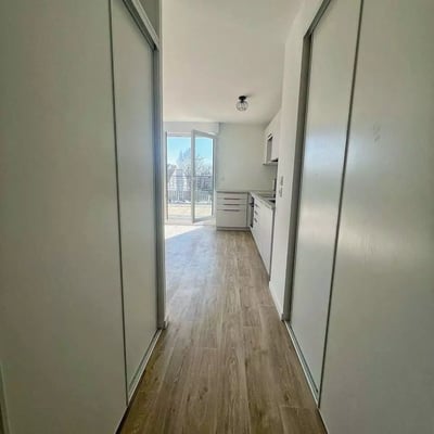 Long-term rental of a 3-room apartment with a terrace in Montfermeil, France