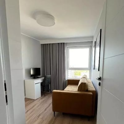 Long-term rental of a 4-rooms apartment in Kraków, Podgórze Duchackie district, Poland