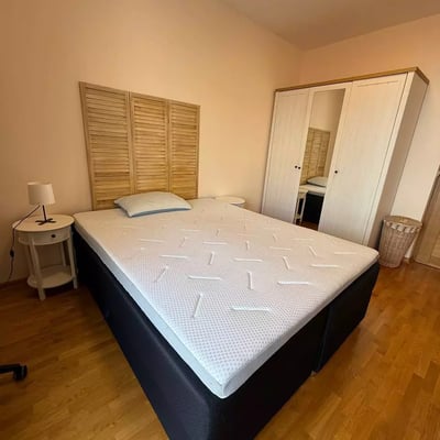 Long-term rental of a 2-rooms apartment in Belgrade, city center, Serbia