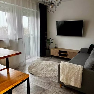 Long-term rental 42 m² apartment with 2 rooms and a balcony in Żoliborz, Warsaw