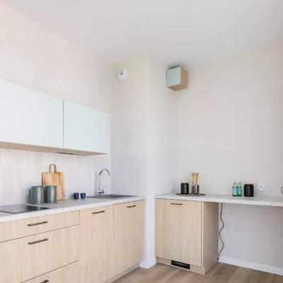 Long-term rental 31 m² high-standard apartment with 1 room, a balcony, and parking option in Prądnik Biały, Kraków