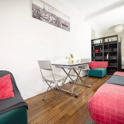 Long-term rental studio (28 m²) near Métro Courcelles, 75008 Paris, France
