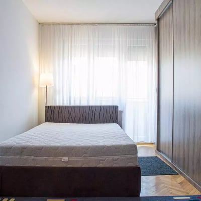 Long-term rental 2-room apartment in the center of Vračar, Serbia