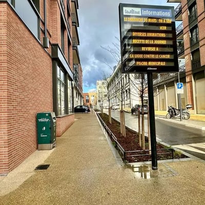 Long-term rental 2-bedroom apartment with balcony and parking in Courbevoie, France