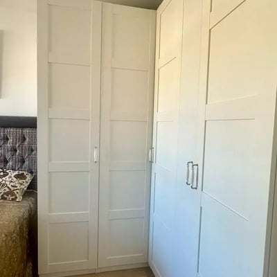 Long-term rental 2-bedroom apartment with balcony and parking in Courbevoie, France