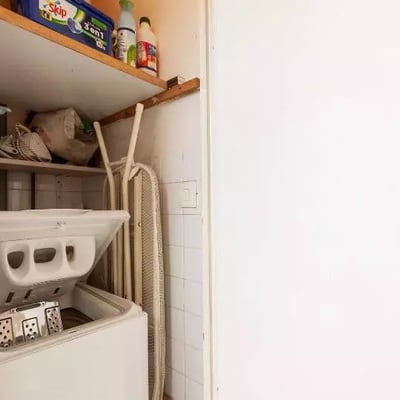 Long-term rental Studio with internet and washing machine in central Paris, France
